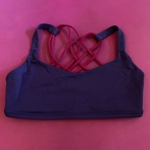 Lululemon free to be wild bra size 6!
